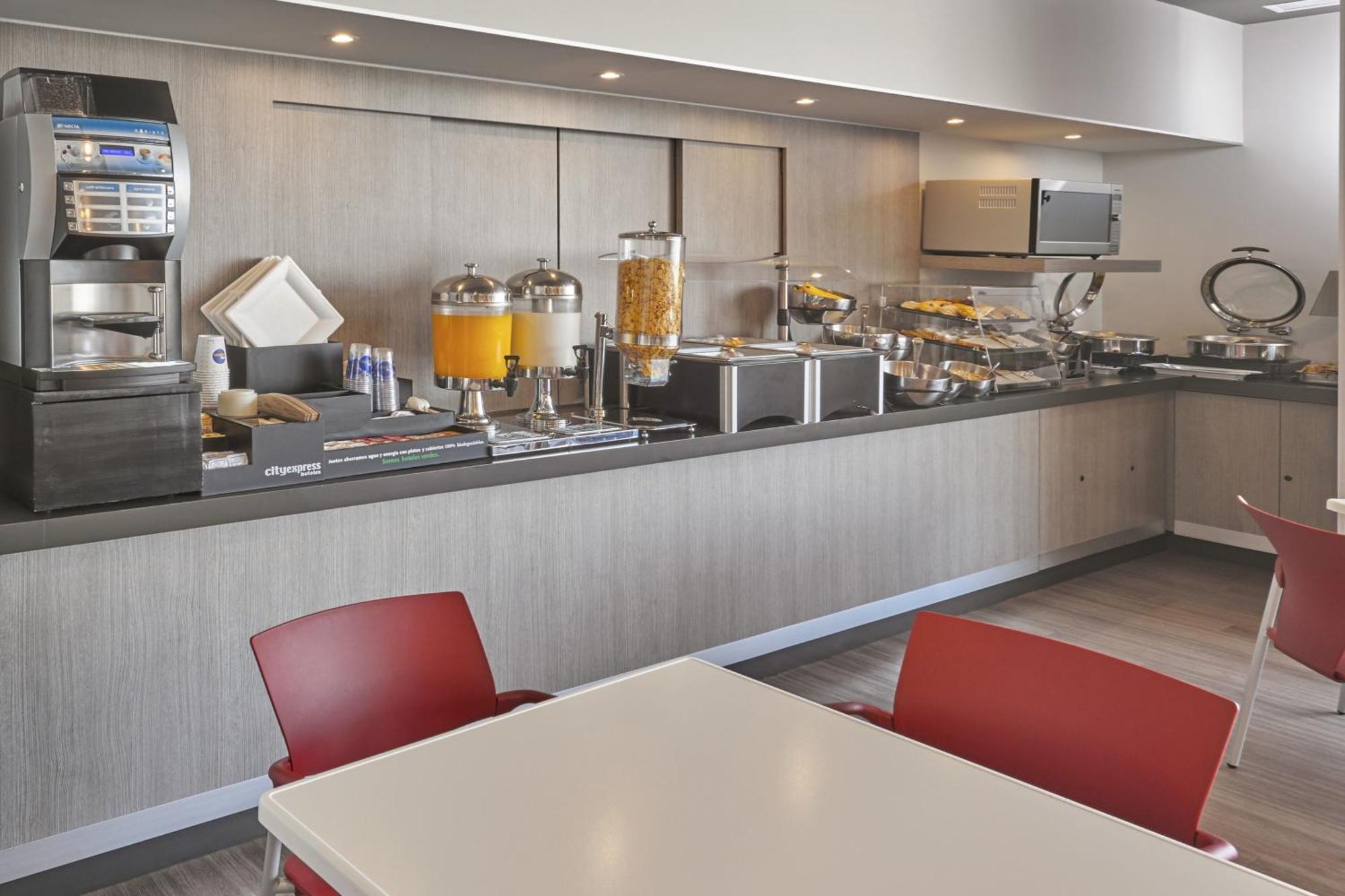 City Express Junior By Marriott Puebla Finsa Exterior foto